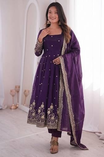 Heavy fendy silk embroidered sequince work wedding kurta set