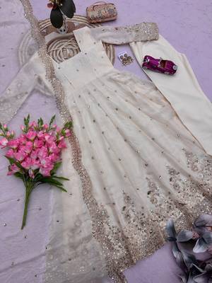 Heavy fendy silk embroidered sequince work wedding kurta set 2