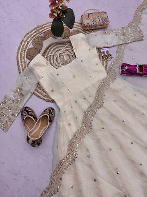 Heavy fendy silk embroidered sequince work wedding kurta set 5