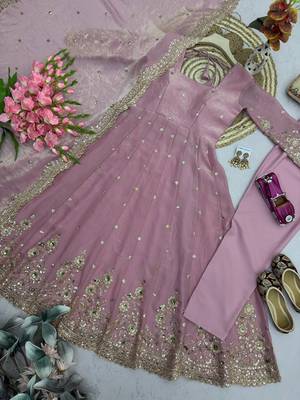Heavy fendy silk embroidered sequince work wedding kurta set 4