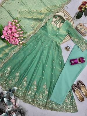 Heavy fendy silk embroidered sequince work wedding kurta set 4