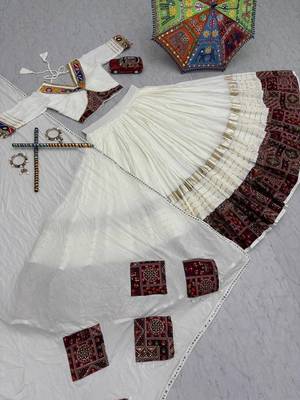 White Cotton Gamthi Work Chaniya Choli with Dupatta For Garba 3