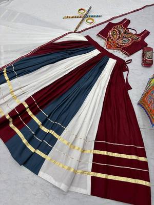 Maroon and White Cotton Gamthi Work Navratri Chaniya Choli 3
