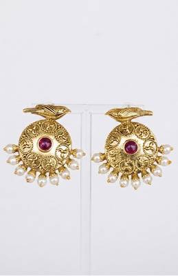 Golden avian heritage earrings 2