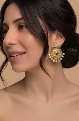 Golden avian heritage earrings 4