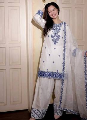 White reyon cotton embroidery thread work patiala suit 2
