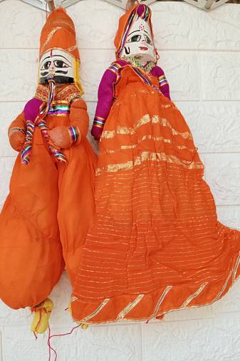 traditional rajasthani colorful wooden face string wood folk puppets kathputli doll for home decor (pack of 2)