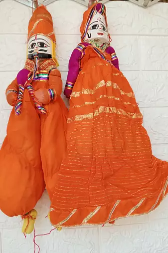 traditional rajasthani colorful wooden face string wood folk puppets kathputli doll for home decor (pack of 2)