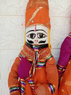 traditional rajasthani colorful wooden face string wood folk puppets kathputli doll for home decor (pack of 2) 4