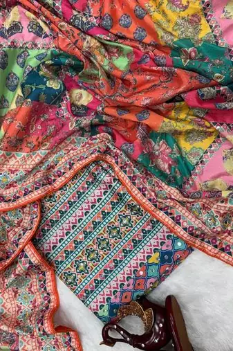 Silk Blend Saree With Print And Real Mirror Work