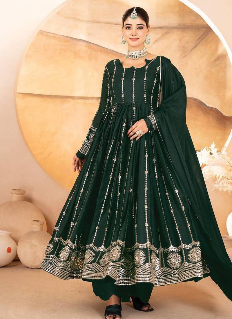 Women’s Dark Green Embroidered Anarkali Kurta Set With Dupatta & Pent