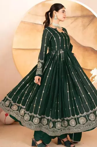 Women’s Dark Green Embroidered Anarkali Kurta Set With Dupatta & Pent