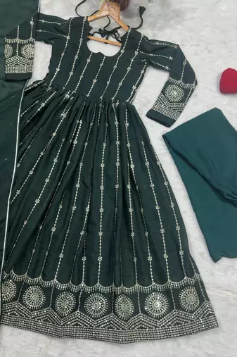Women’s Dark Green Embroidered Anarkali Kurta Set With Dupatta & Pent