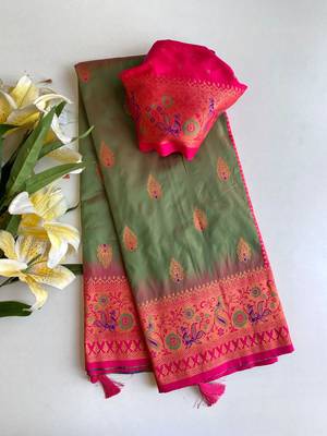 mehendi green color zari weaves and meenakari work in border having contrast pallu silk blend saree 4