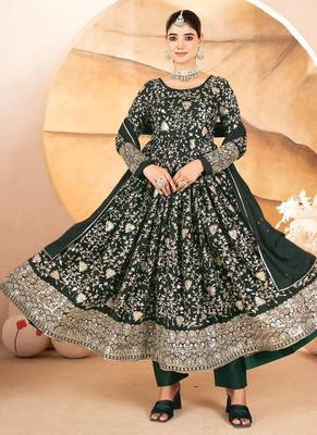 Women’s Dark Green Embroidered Anarkali Kurta Set With Dupatta & Pent 1