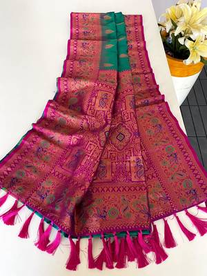 green color zari weaves and meenakari work in border having contrast pallu silk blend saree 3