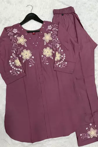 Women's oniun embroidered kurti with pant set