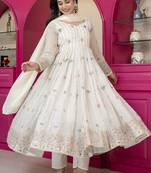 Women’s White Embroidered Anarkali Kurta Set With Dupatta & Pent