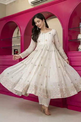 Women’s White Embroidered Anarkali Kurta Set With Dupatta & Pent