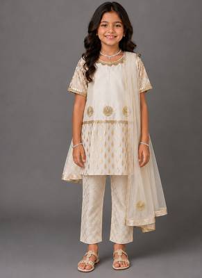 Off white embroidered chanderi cotton silk kurti set 1