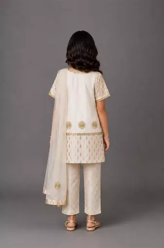 Off white embroidered chanderi cotton silk kurti set