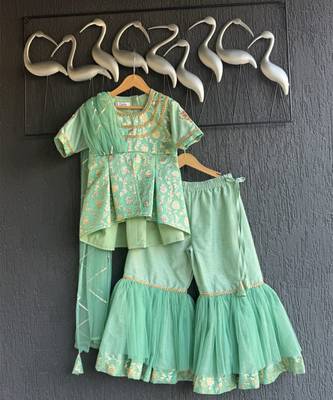 Green embroidered chanderi cotton silk attached dupatta sharara set 3
