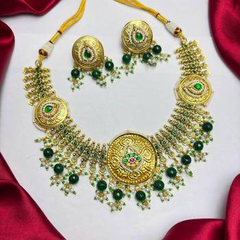 Antique Gold Green beaded Temple Necklace Set, South Indian Kundan Bridal wedding Traditional Jewelry 2