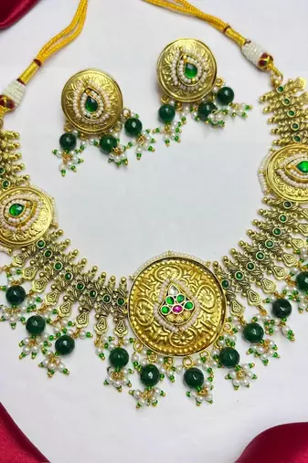 Antique Gold Green beaded Temple Necklace Set, South Indian Kundan Bridal wedding Traditional Jewelry