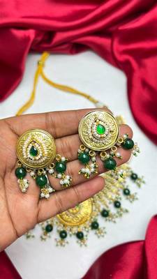 Antique Gold Green beaded Temple Necklace Set, South Indian Kundan Bridal wedding Traditional Jewelry 4