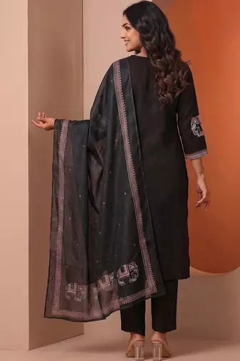 Women Ethnic Motifs Embroidered Regular Thread Work Kurta with Trousers & With Dupatta