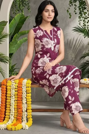 Women Floral Printed Regular Pure Cotton Kurta with Trousers