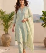 Women Ethnic Motifs Embroidered Regular Thread Work Kurta with Trousers & With Dupatta