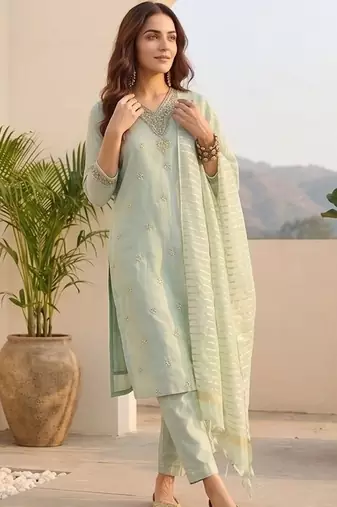 Women Ethnic Motifs Embroidered Regular Thread Work Kurta with Trousers & With Dupatta