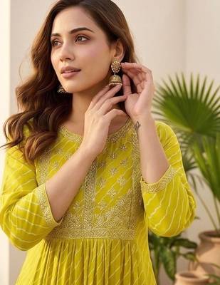 Women Printed Empire Thread Work Kurta with Trousers & With Dupatta 3