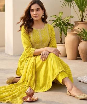 Women Printed Empire Thread Work Kurta with Trousers & With Dupatta 6