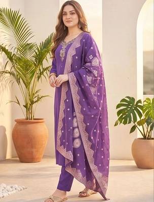 Women Ethnic Motifs Embroidered Regular Thread Work Kurta with Trousers & With Dupatta 2