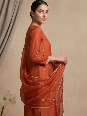 Women Ethnic Motifs Embroidered Regular Thread Work Kurta with Trousers & With Dupatta 2