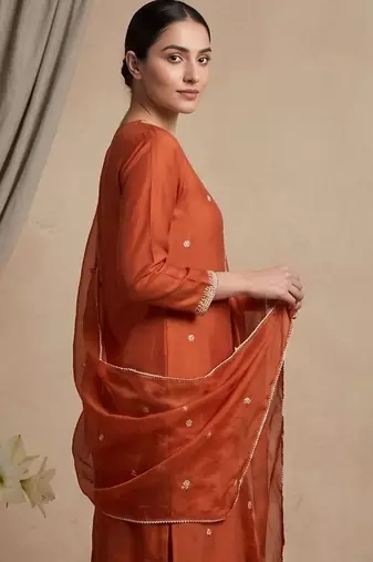 Women Ethnic Motifs Embroidered Regular Thread Work Kurta with Trousers & With Dupatta