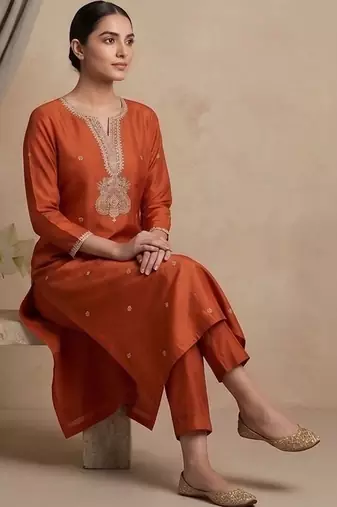 Women Ethnic Motifs Embroidered Regular Thread Work Kurta with Trousers & With Dupatta
