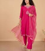 Women Ethnic Motifs Embroidered Regular Thread Work Kurta with Trousers & With Dupatta