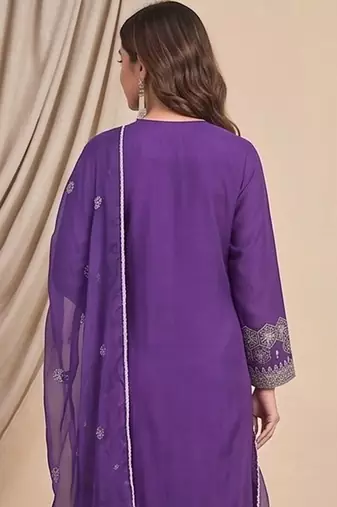 Women Ethnic Motifs Embroidered Regular Thread Work Kurta with Trousers & With Dupatta