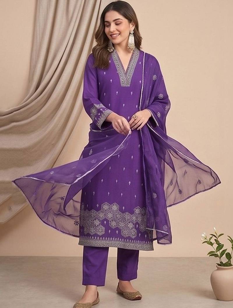 Women Ethnic Motifs Embroidered Regular Thread Work Kurta with Trousers & With Dupatta