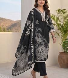 Women Ethnic Motifs Printed Regular Thread Work Pure Cotton Kurta with Trousers & With Dupatta