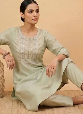 Women Ethnic Motifs Embroidered Regular Thread Work Kurta with Trousers & With Dupatta 3