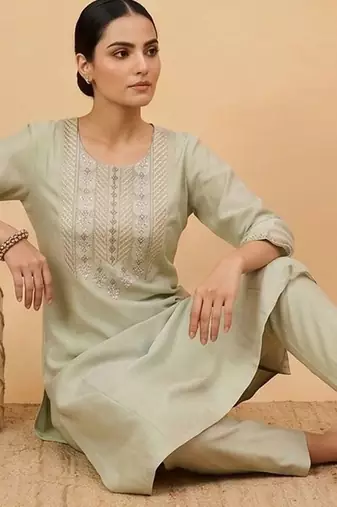 Women Ethnic Motifs Embroidered Regular Thread Work Kurta with Trousers & With Dupatta