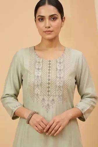 Women Ethnic Motifs Embroidered Regular Thread Work Kurta with Trousers & With Dupatta