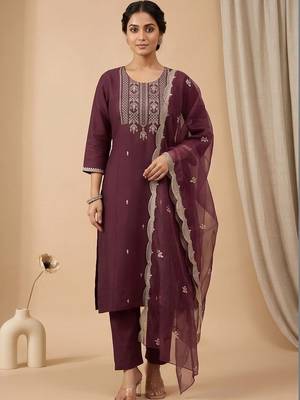 Women Ethnic Motifs Embroidered Regular Thread Work Kurta with Trousers & With Dupatta 1