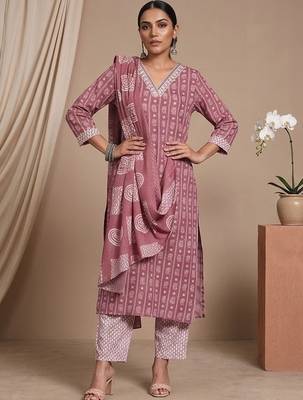 Women Ethnic Motifs Printed Regular Kurta with Trousers & With Dupatta 1