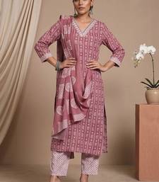 Women Ethnic Motifs Printed Regular Kurta with Trousers & With Dupatta