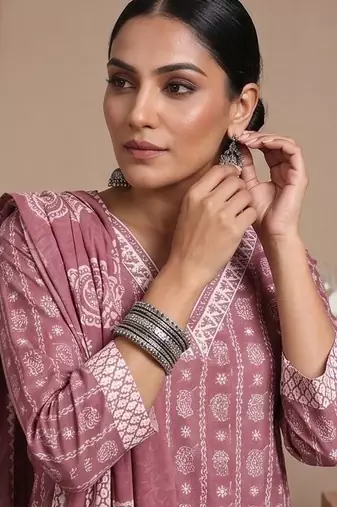 Women Ethnic Motifs Printed Regular Kurta with Trousers & With Dupatta